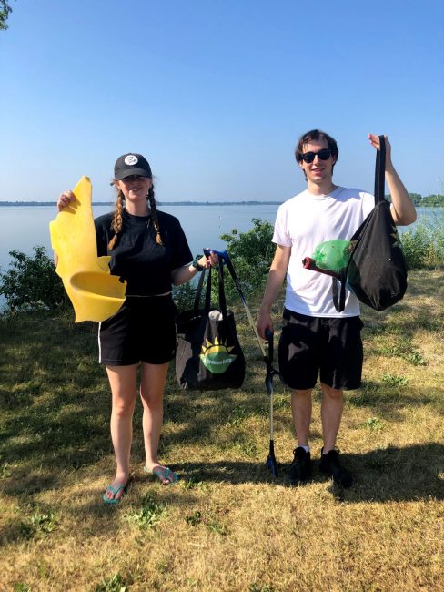 Shoreline A Greener Future volunteer litter clean up