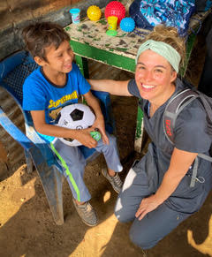 Bri Andreassi nurse El Salvador SIC Maui