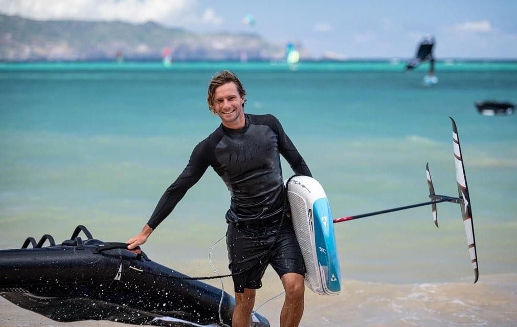 Lincoln Dews SIC Maui wing foil